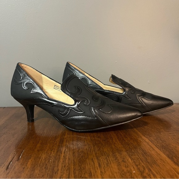 Bellini Bengal Pumps Women's Size 7, black  Pointy Toe Kitten Heel Slip On. - Picture 1 of 11